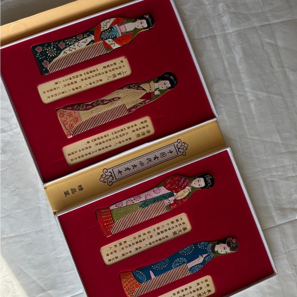 Vintage Hand Painted Princess Comb Set Changzhou China Gift for Mom Daughter - Picture 7 of 10